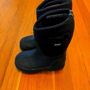 Kids Size 8 Bogs